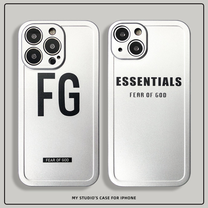 Essentials アイフォン13Proケース FOG
