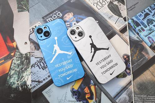 Nike Air Jordan iPhone12ケース レディース