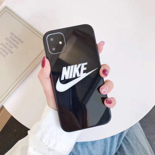 ナイキ iPhone14Proケース 強化ガラス NIKE iPhone 14 Plusケース ロゴプリント Nike iPhone13 ProMaxケース シンプル nike アイフォン 12 Proケース カジュアル 男女兼用 オシャレ 黒 白 プレゼント 人気おすすめ