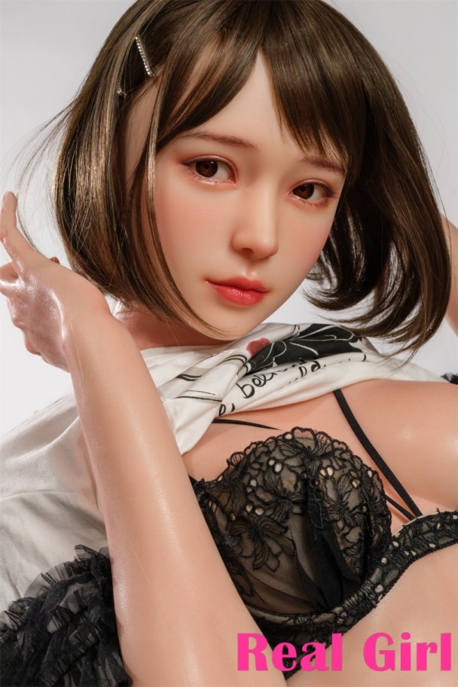 Real Girl（C工場製 ）C13ヘッド 158cm Cカップ 雑誌モデル ラブドール ボディTPE/シリコン選択可能