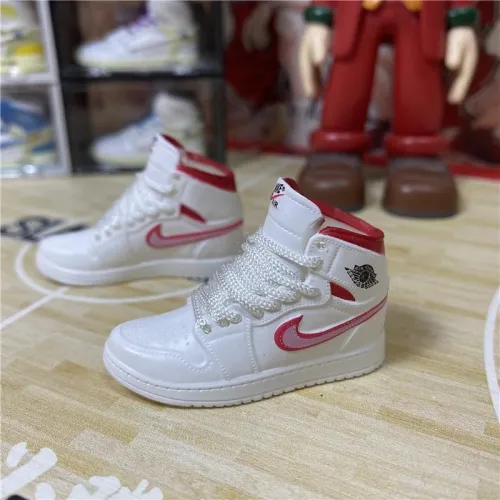 A+J Sport shoes Keychain AK-007