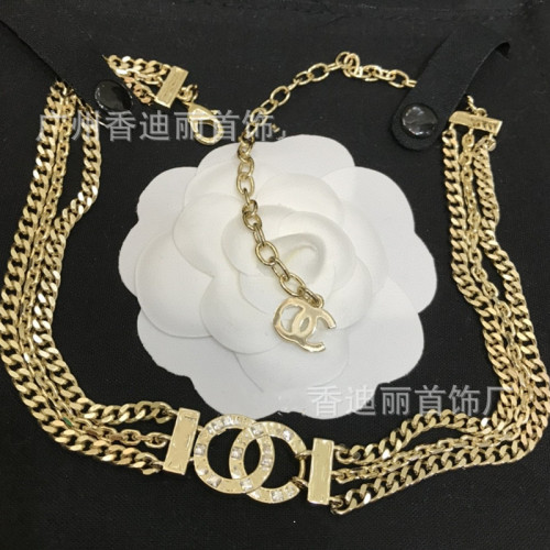 Chanel Hand Jewelry Pearl Inlay With the 10*10*10cm Box Bracelet CBL-001