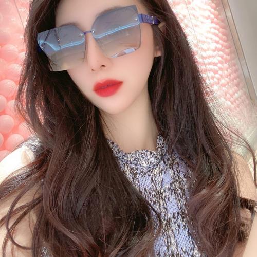 CHANEL Luxury Fashion Sunglasses For Women CSS-011