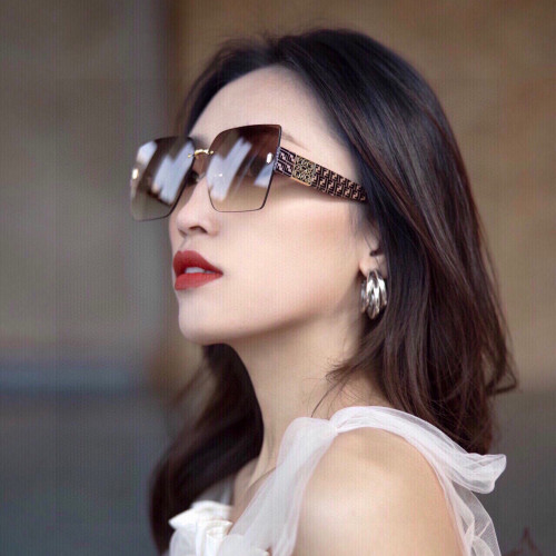 Fendi Luxury Fashion Sunmmer Sunglasses FSS-001