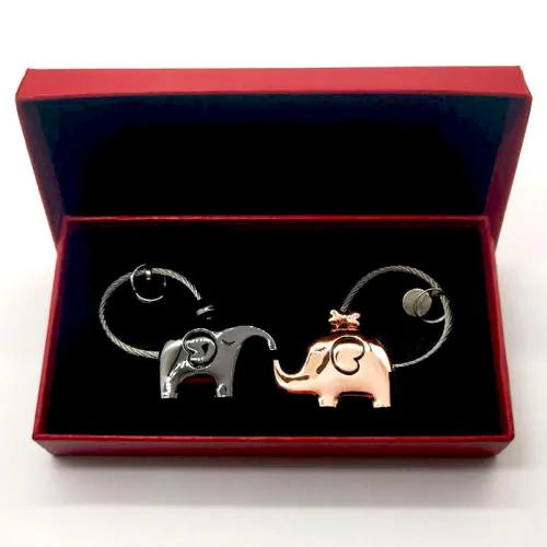 Exclusively for Boutique Zinc AlloyTanabata Valentine's Day Small Gift Car Pendant Couple Keychain Fashion Men's and Women's BG-002