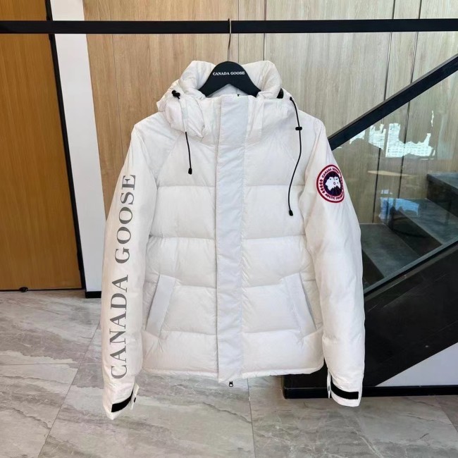 Original Factory Fashion Women's Moncler Reflective 90% Duck Down With 100% Polyester Fabric Extremely Warm Down Jacket MD-012