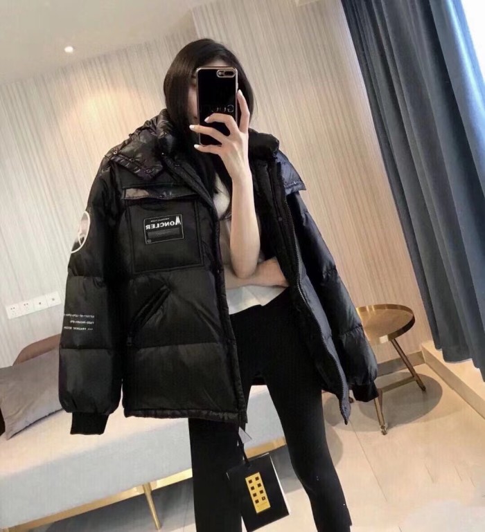 Original Factory Fashion Female's Moncler Reflective 90% Duck Down With 100% Polyester Fabric Extremely Warm Down Jacket MD-014
