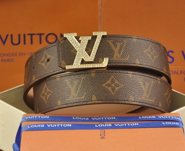 Wholesale LV Belt With Exquisite Box and Bag B-014