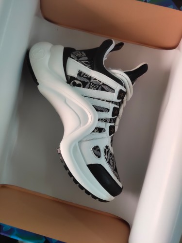 Louis Vuitton Clunky Sneaker for Women LVSP-075