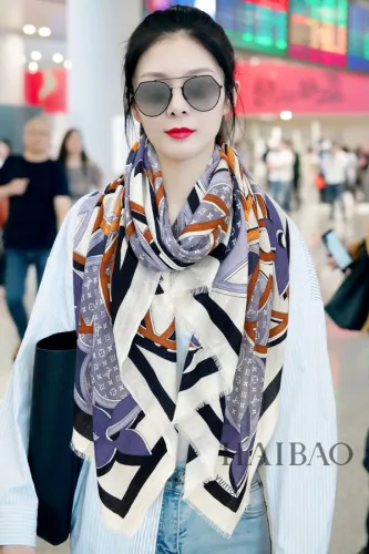 LV Floral Overlapping Scarf High Quality with Box SCF-004