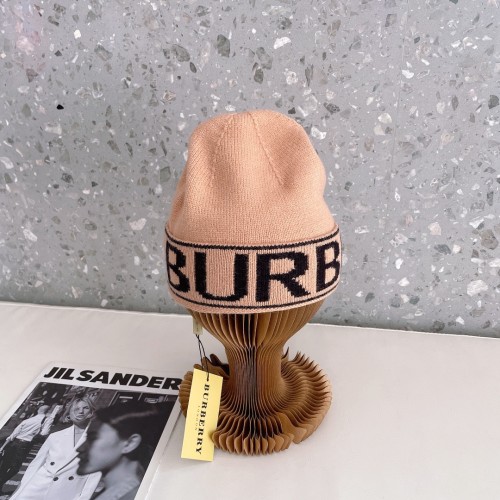 Burberry Knitted Hat with Box BEN-031