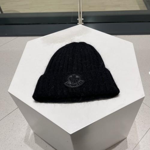 Moncler Angora Wool Knitted Thick Cuffed Beanie with Box BEN-041