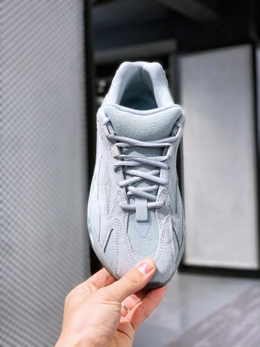 Original Level High Quality Adidas Yeezy Boost 700 BASF 3M Reflective Material Sneaker with Box BDYZ-003