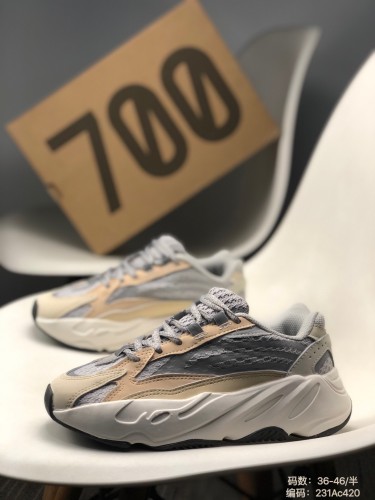 High Quality Adidas Yeezy Boost 700 V2 3M Reflective Strip Sneaker with Box HYYZ-020