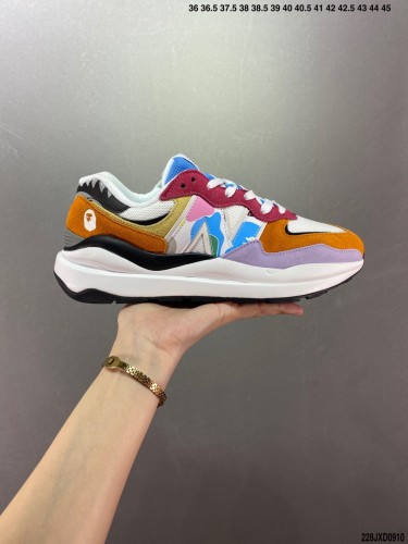 Company Level High Quality New Balance Joint BAPE Sk8 Sta Low Solid Color Suede Stitching Differentiated Oxford Fabric Upper with Exposed Cushioning Rubber Sole Ape Camouflage Reflective ML5740RBG Sneaker with Box BPS-068