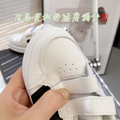 High Quality Kid's Adidas Velcro Sneaker with Box KSS-058