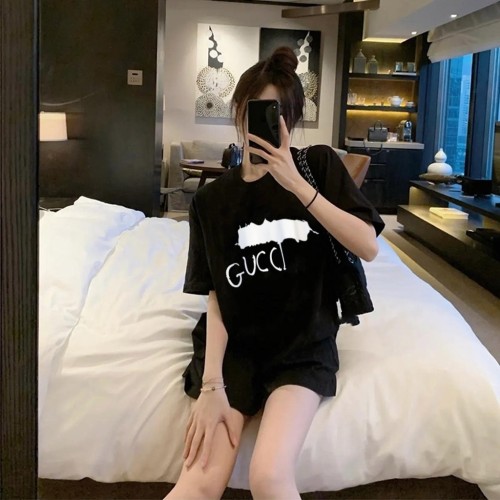 High Quality Gucci 220g 100% Cotton Print Logo T-shirt for Women and Men with Original OPP Package and Tags GCTS-083