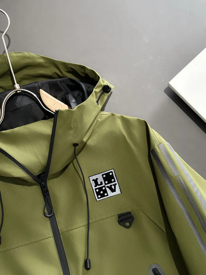 High Quality Louis Vuitton Windbreaker Jackets WTLV-159