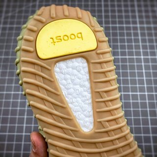 adidas Yeezy Boost 350 V2 Sulfur