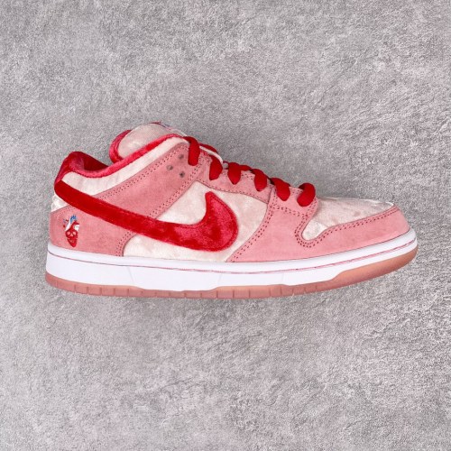 Nike Dunk SB Low StrangeLove Skateboards