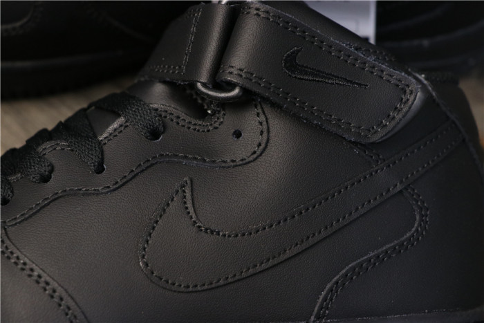 Nike Air Force 1 Mid '07 Triple Black (2021)