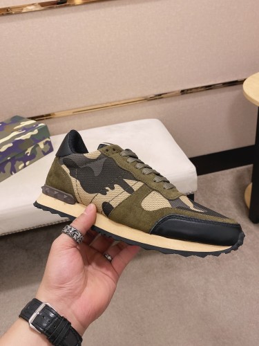 Valentino Garavani Rockrunner camouflage-print sneakers 11