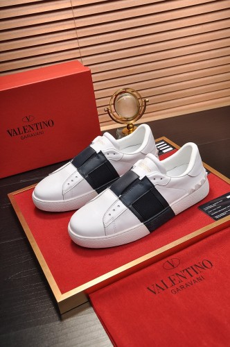 Valentino Garavani Rockstud Untitled calfskin sneaker 17