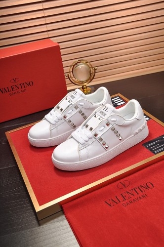 Valentino Garavani Rockstud Untitled calfskin sneaker 12