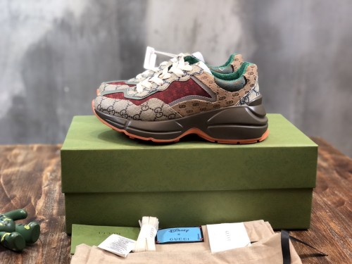 Gucci Rhyton sneaker 37