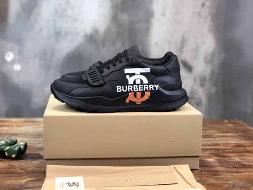 Burberry Vintage Sneaker 21
