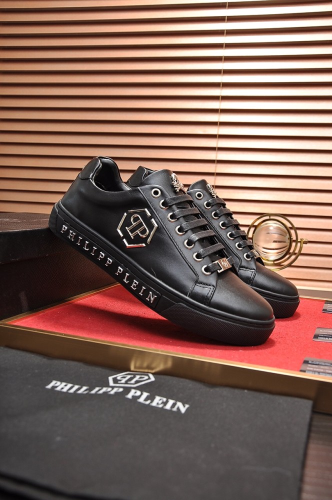 Philipp Plein Low Top Sneakers 35