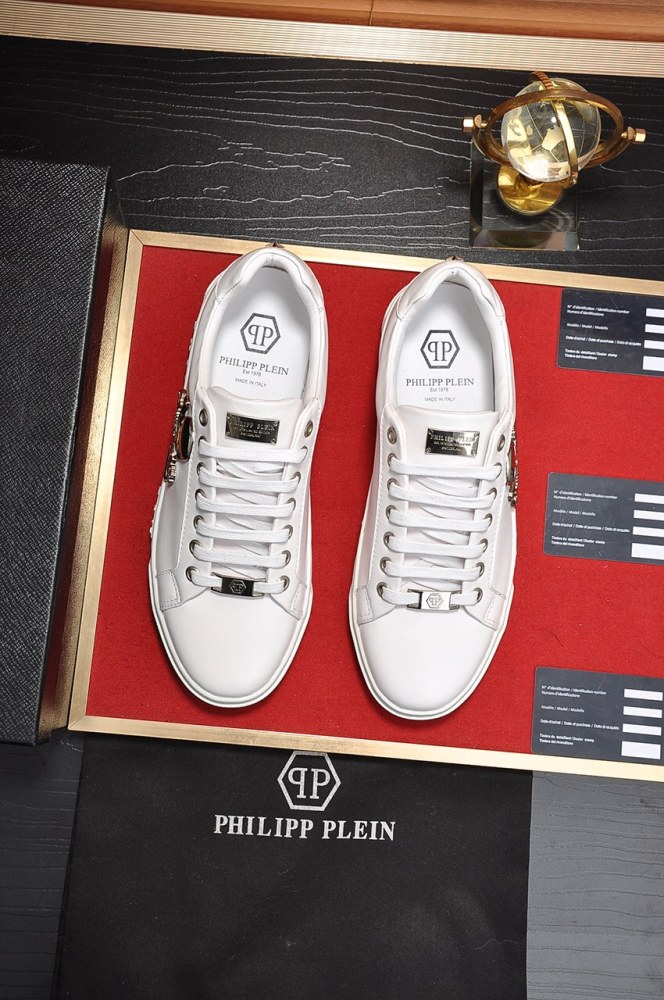 Philipp Plein Low Top Sneakers 32