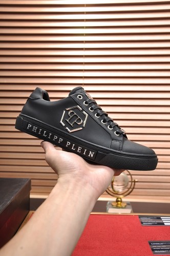 Philipp Plein Low Top Sneakers 30