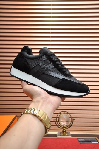 Hermes Low Top sneaker 23