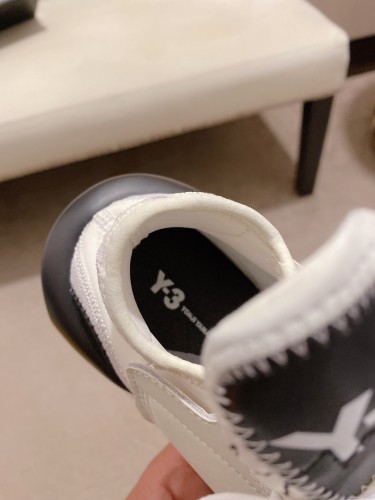 Y-3 Kaiwa Lace-Up Sneakers 23