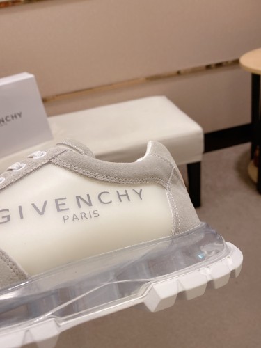 Givenchy Spectre Zip Sneakers 12