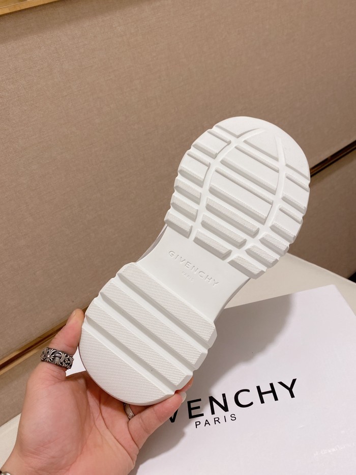 Givenchy Spectre Zip Sneakers 2