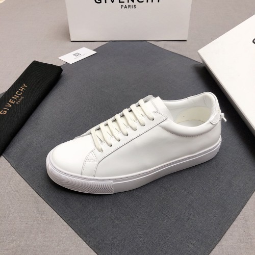 Givenchy Urban Street Logo-print Leather Sneakers 33