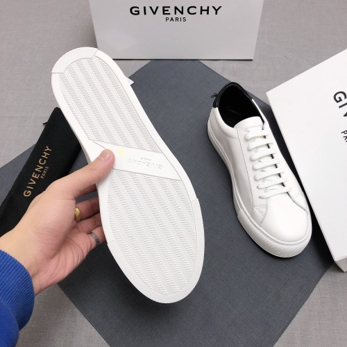 Givenchy Urban Street Logo-print Leather Sneakers 37