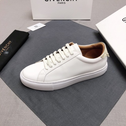 Givenchy Urban Street Logo-print Leather Sneakers 31