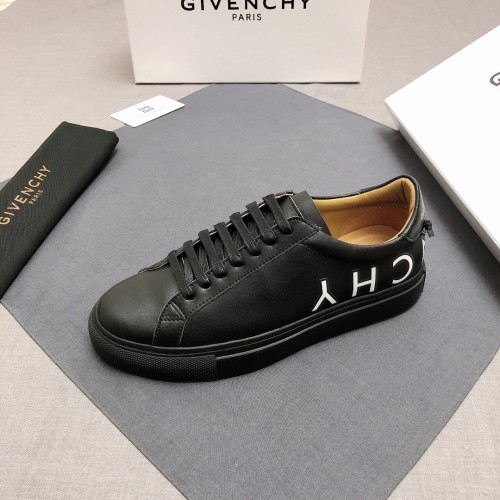 Givenchy Urban Street Logo-print Leather Sneakers 41