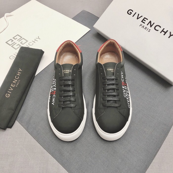 Givenchy Urban Street Logo-print Leather Sneakers 45