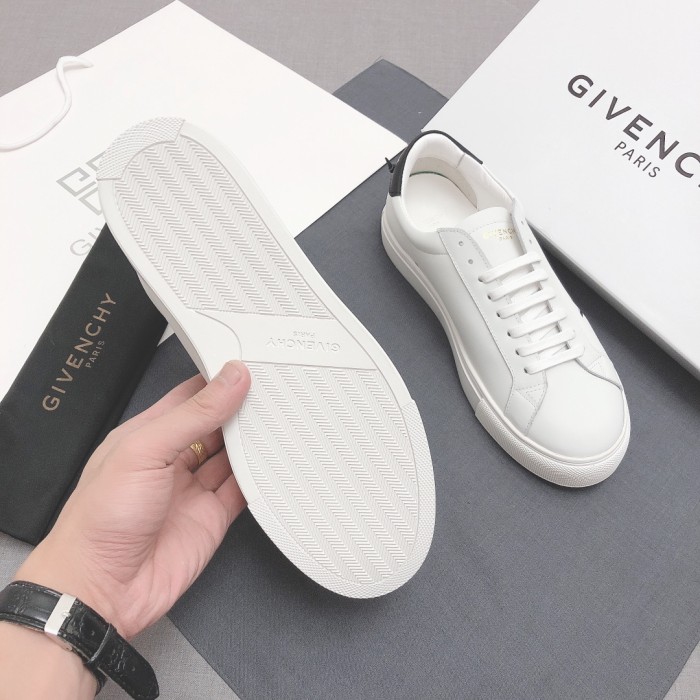 Givenchy Urban Street Logo-print Leather Sneakers 50