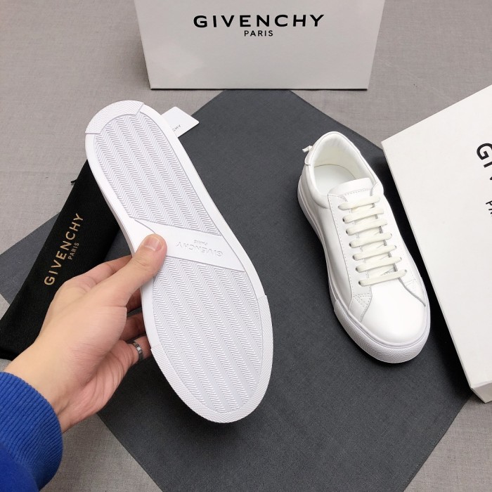 Givenchy Urban Street Logo-print Leather Sneakers 33