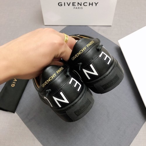 Givenchy Urban Street Logo-print Leather Sneakers 41