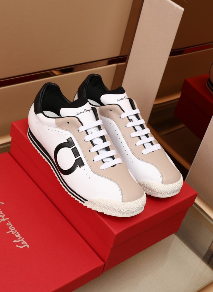 Salvatore Ferragamo Gancini Sneaker 18