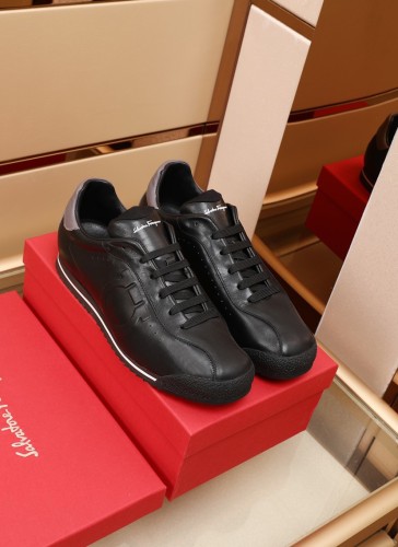 Salvatore Ferragamo Gancini Sneaker 19