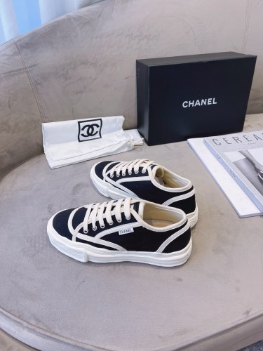 Chanel Flat canvas Sneaker 12