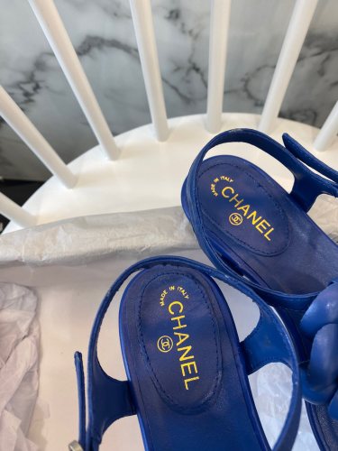 Chanel Slides 30