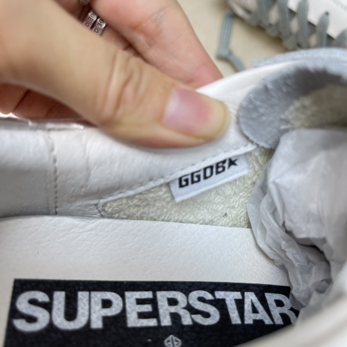 Golden Goose Superstar distressed-finish sneakers 29
